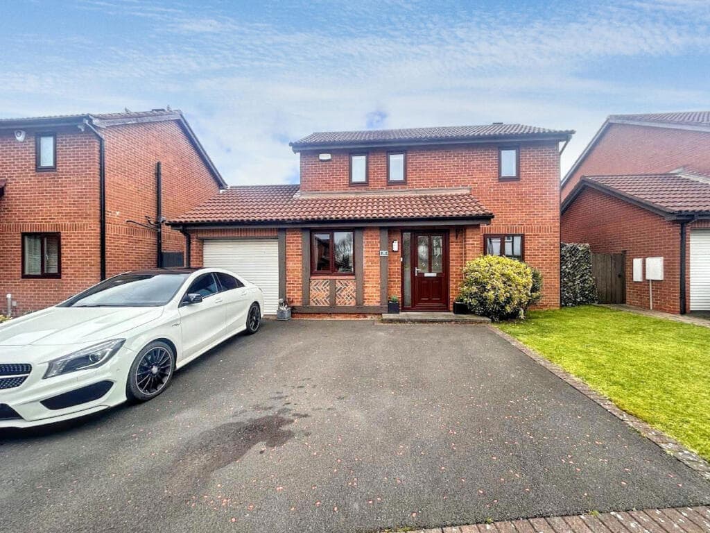 Alderley Drive, Newcastle upon Tyne, Tyne and Wear, NE12 6FS, NE12